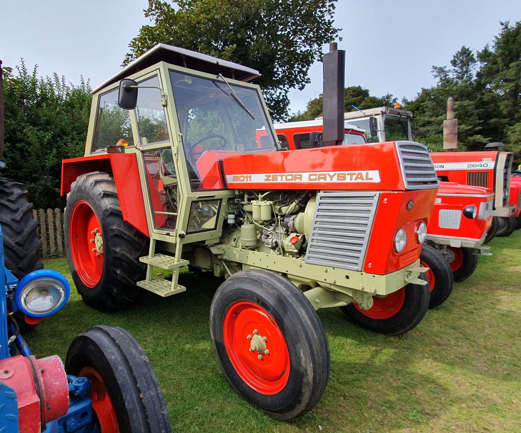 Tractor Zetor Crystal 8011
