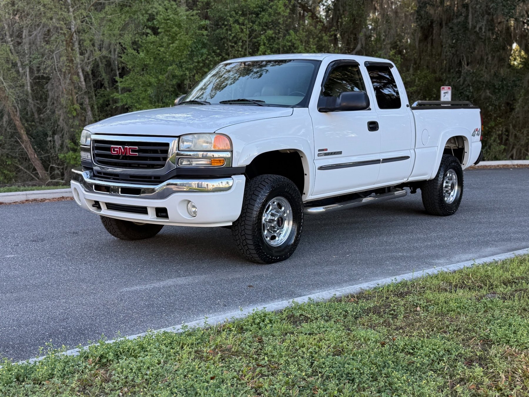Truck GMC SIERRA 2500 SLT