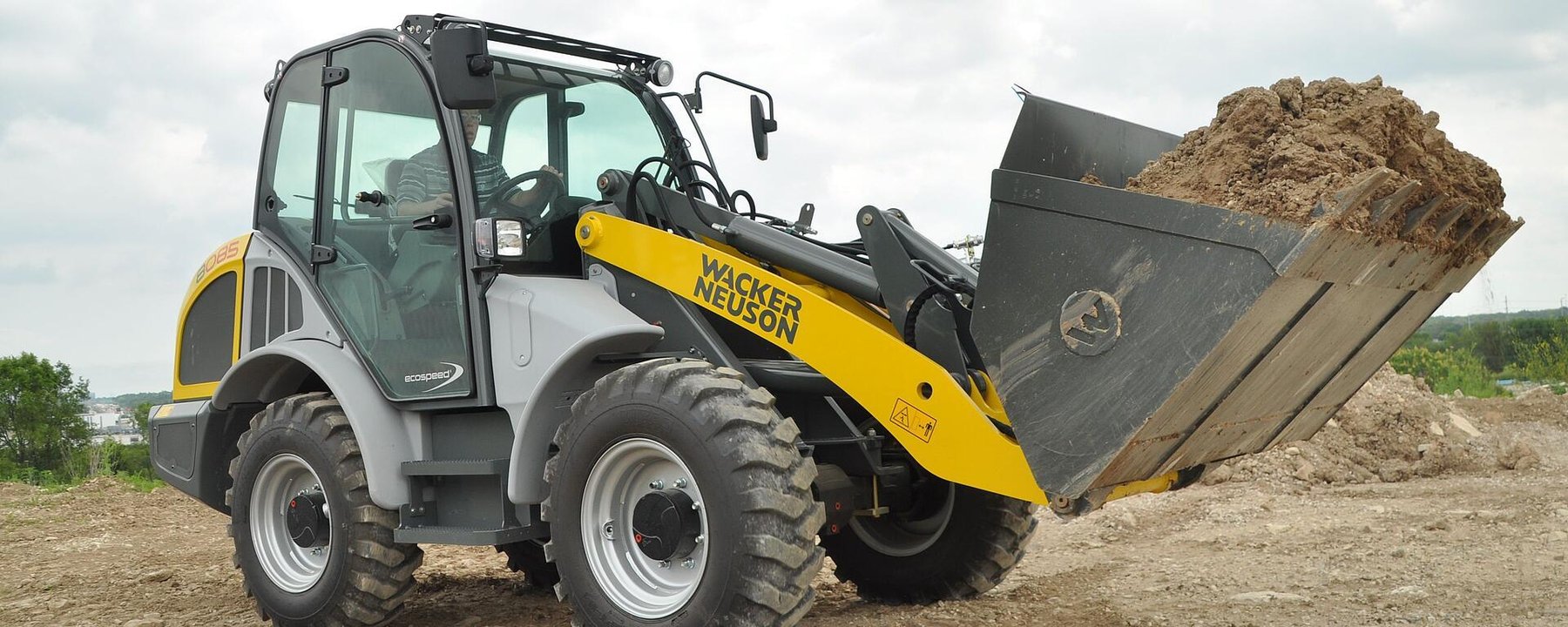 Ładowarka Wacker Neuson 8085