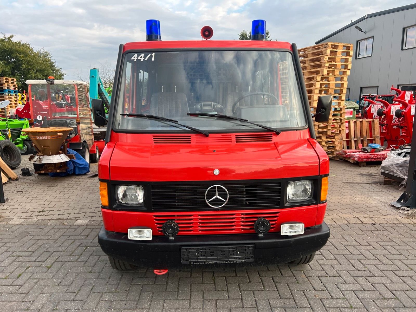 Truck Mercedes Benz 310 CDI