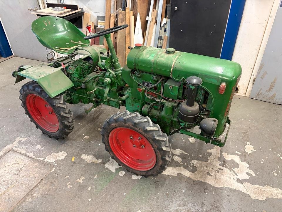 Tractor Holder A 10 Cultitrac
