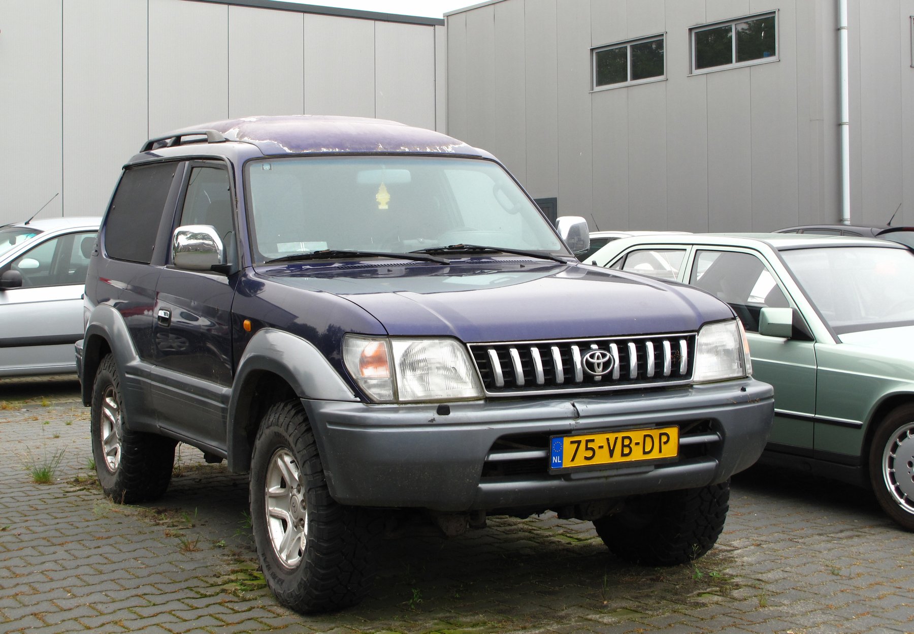 Van Toyota LANDCRUISER 90 E VD4D 3 DRS