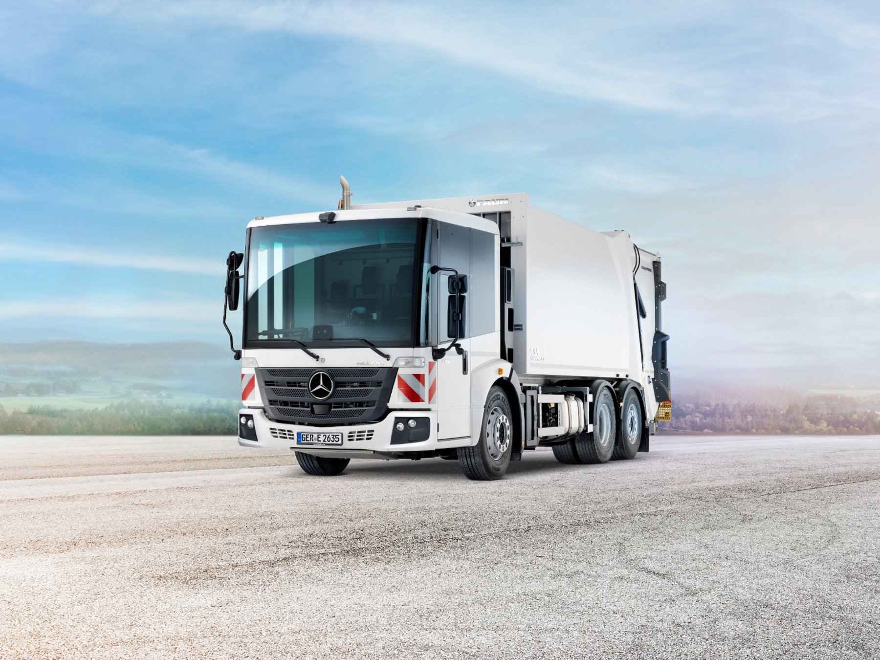 Lastwagen Mercedes Benz EECONIC 300