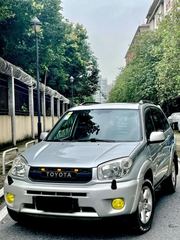 Toyota RAV4 2.0 VAN
