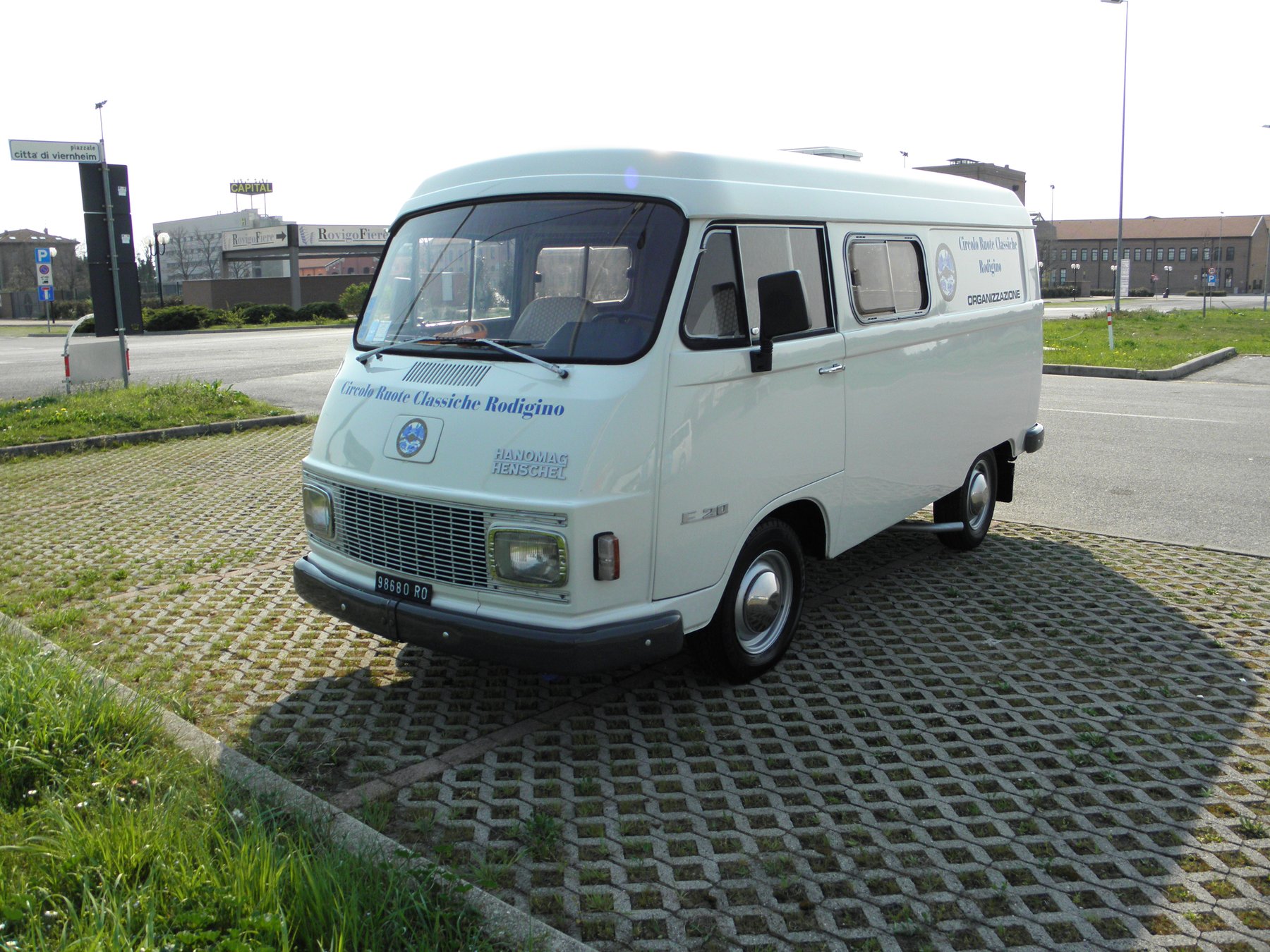 Van Hanomag Henschel F 20 T