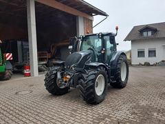 Valtra N124F