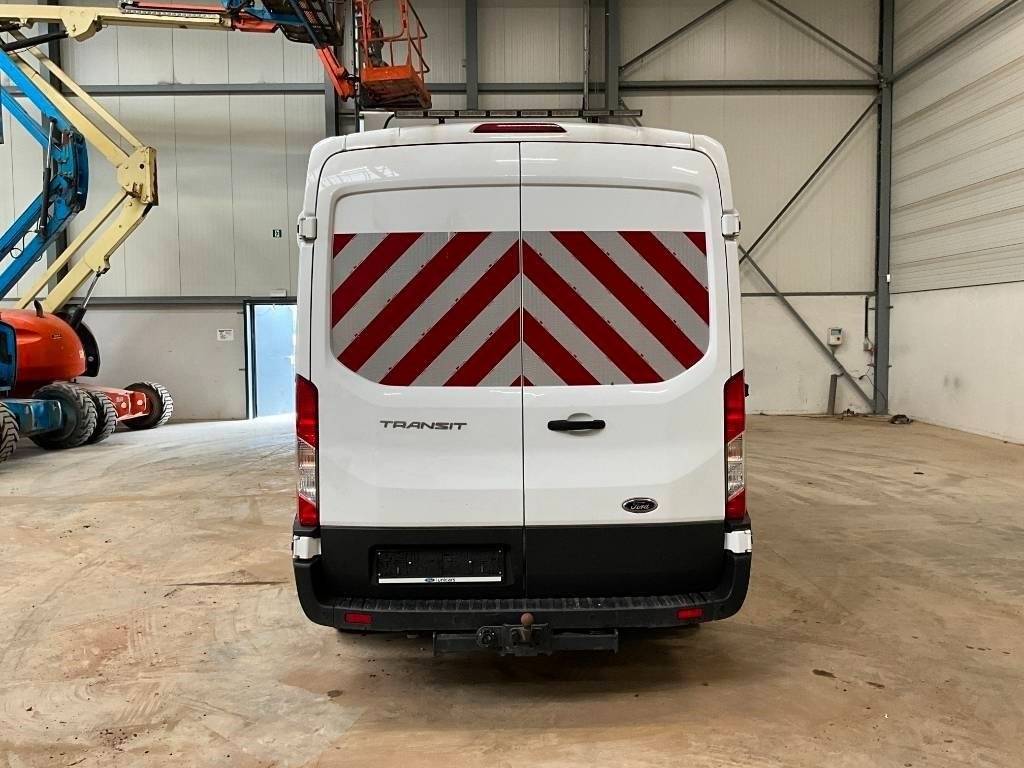 Truck Ford GESLOTEN 25M3