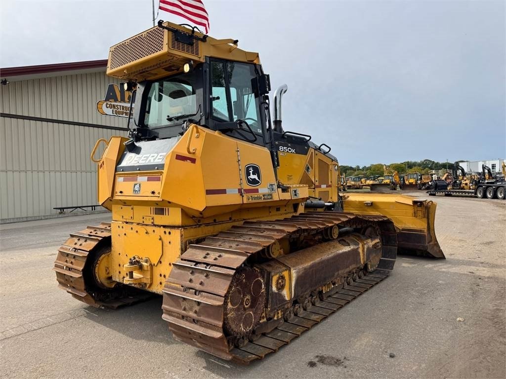 John Deere 850K WLT