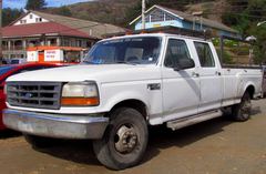 Ford F 350 XLT CREW CAB