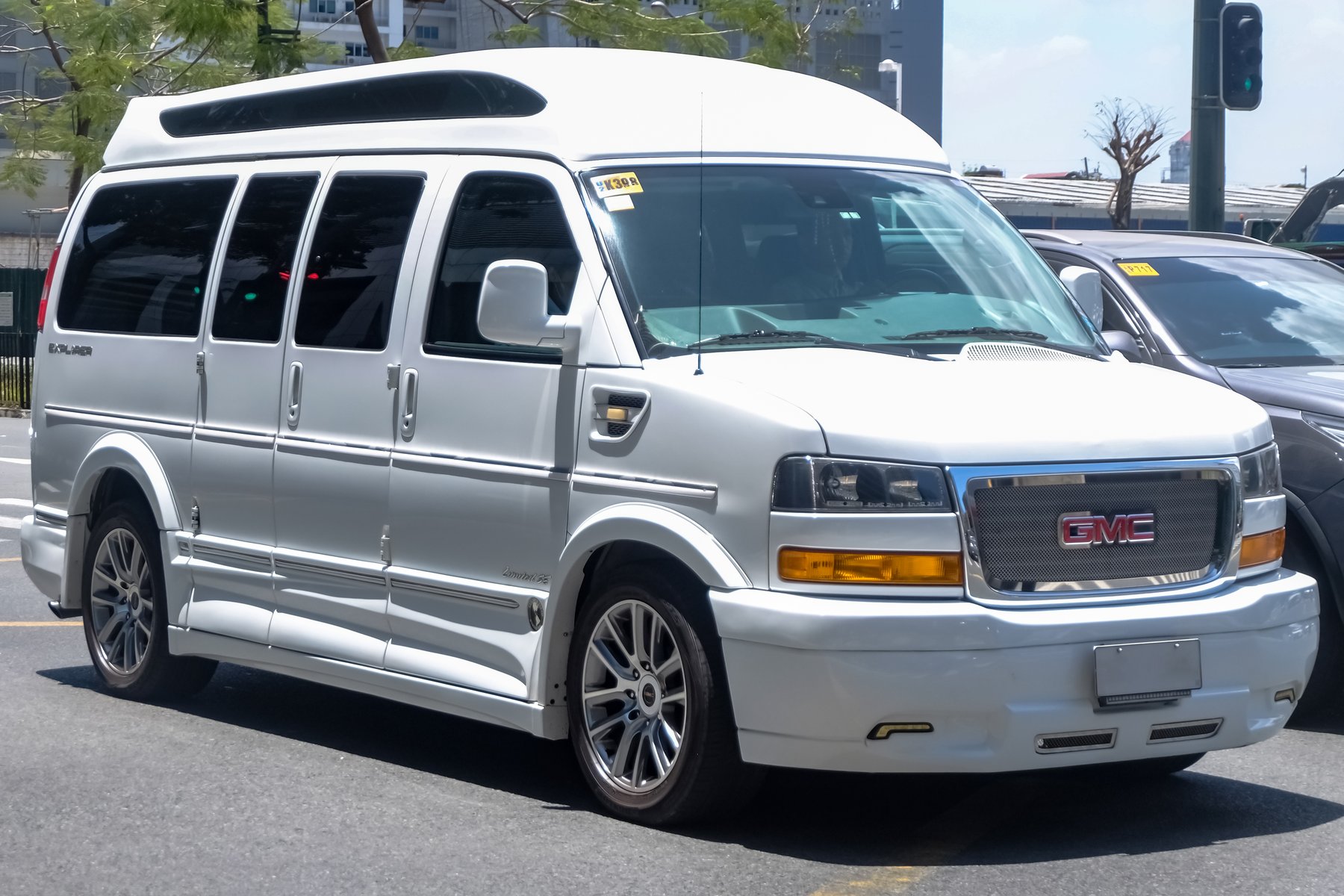 Truck GMC SAVANA EXPLORER VAN