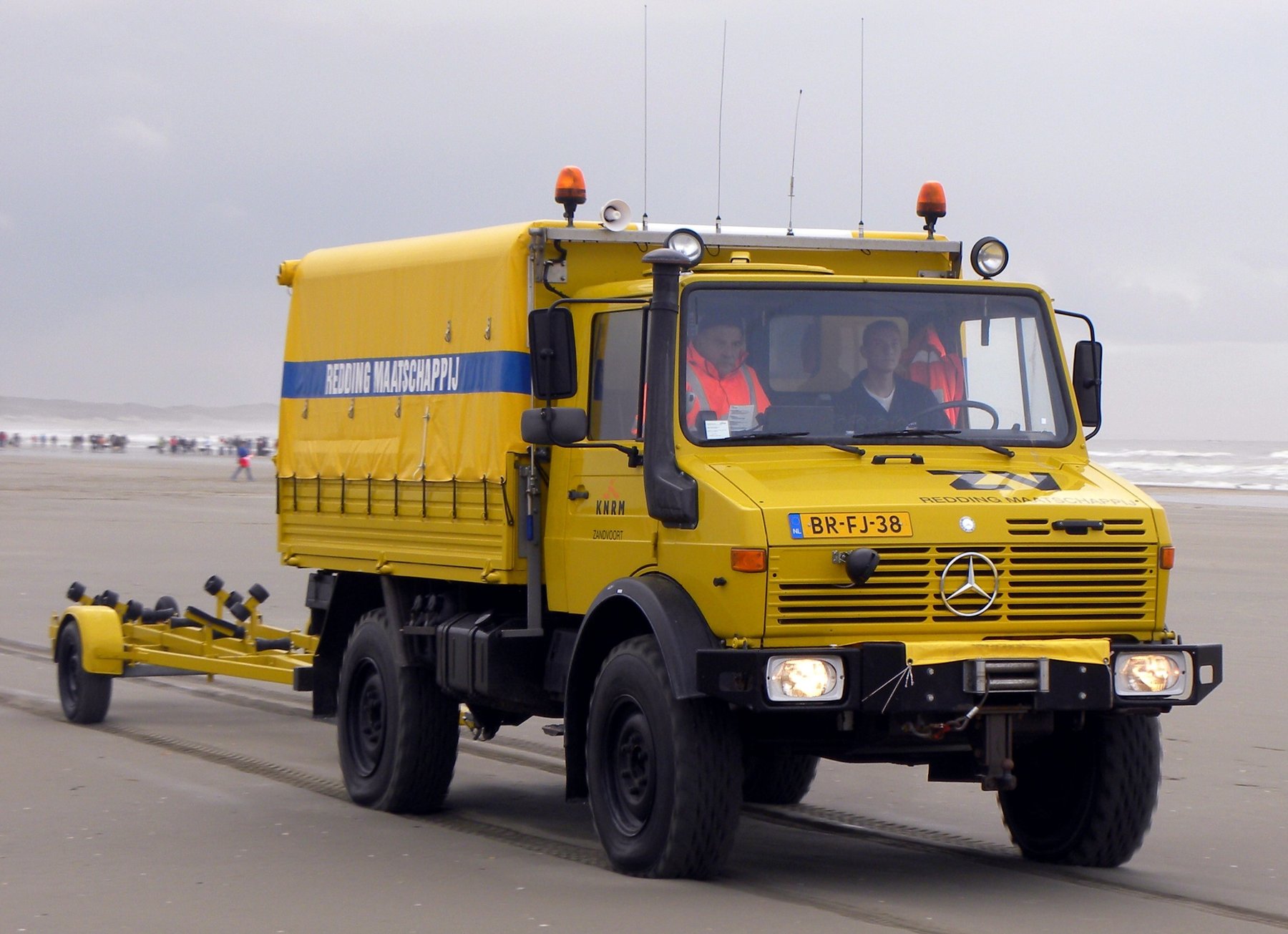 Truck Unimog U 1300 L
