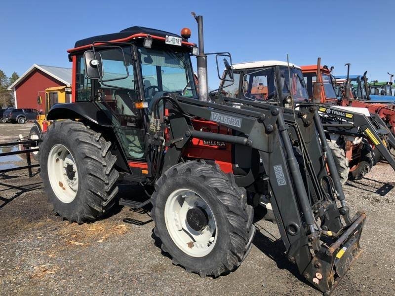 Tractor Valtra 600-4-4X4
