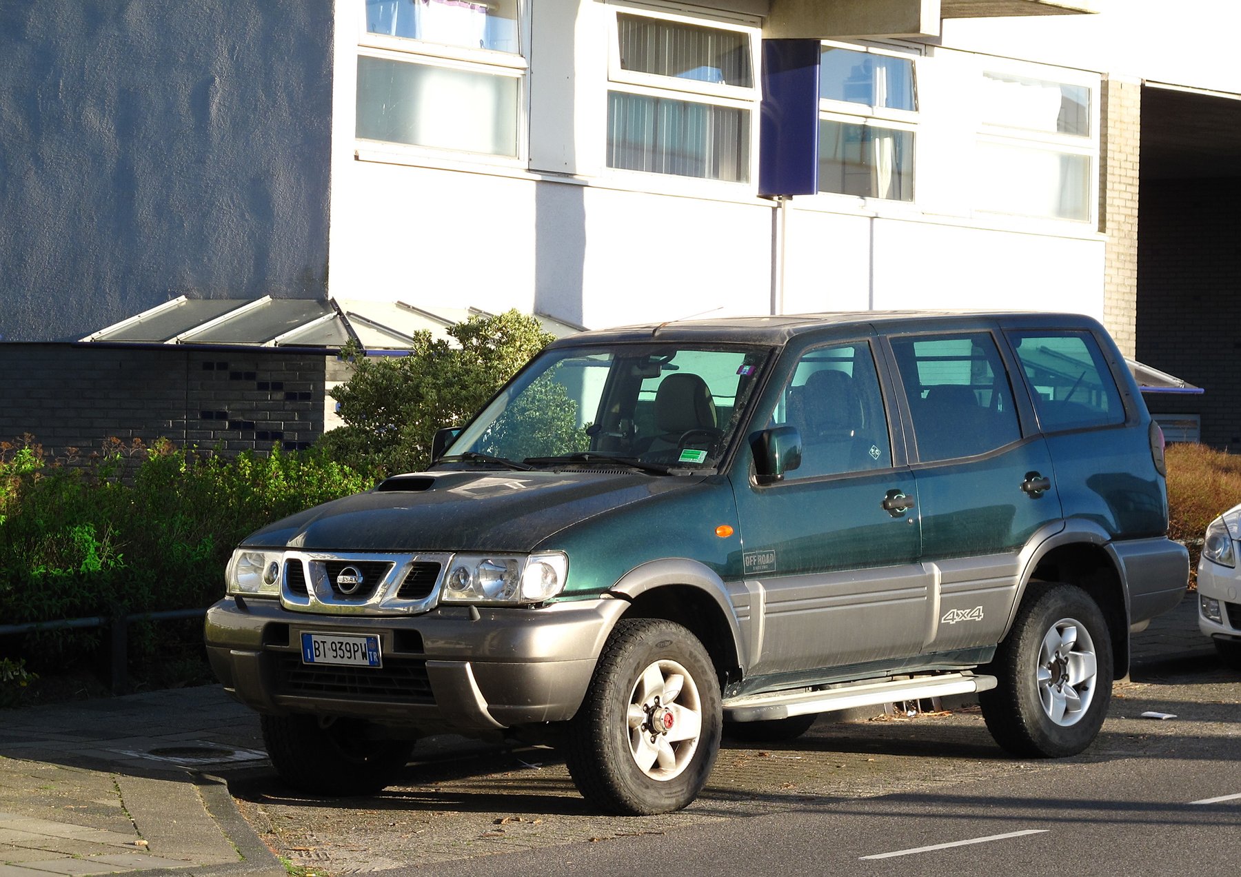 Van Nissan TERRANO II 4X4