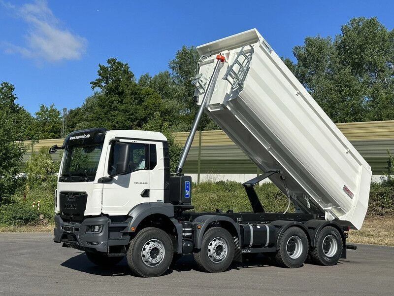 Truck MAN TGS 41.430 8X4 BB