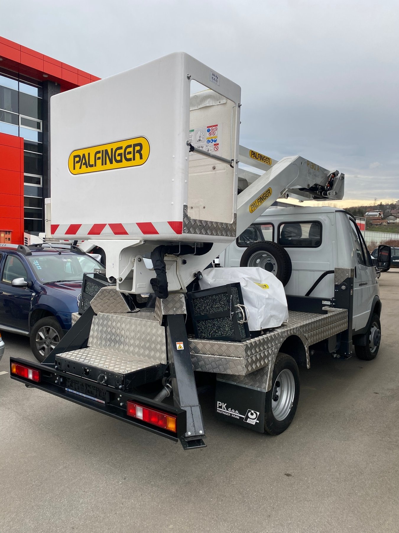 Van Palfinger Platforms PALFINGER_P130A_2ABP_E6