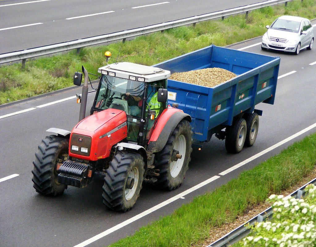 Tractor Massey Ferguson 8250
