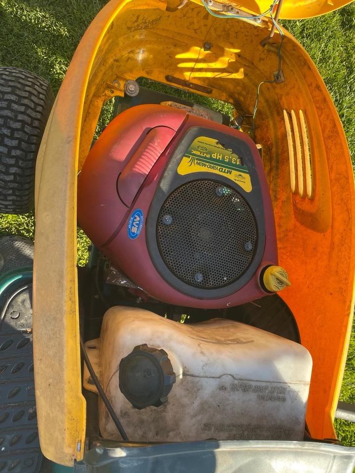 Ride-on mowers Yard-Man 13.5