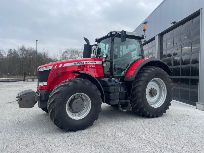Massey Ferguson 8732