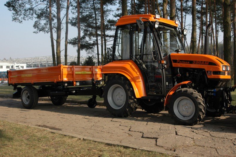 Tractor Pronar 320A