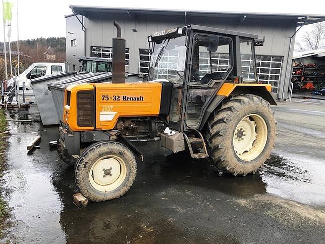 Tractor Renault Ceres 75 X (A)
