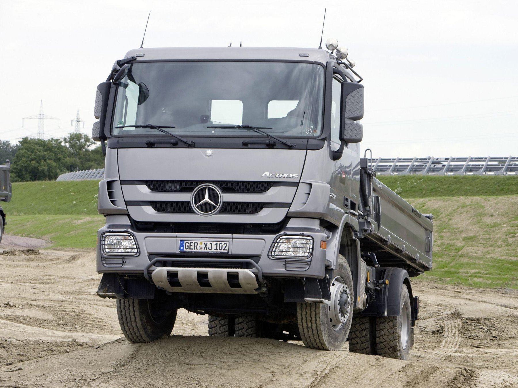 Truck Mercedes Benz ACTROS 1832 4X2
