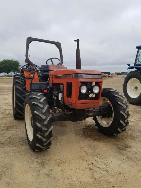 Traktor Zetor 4340