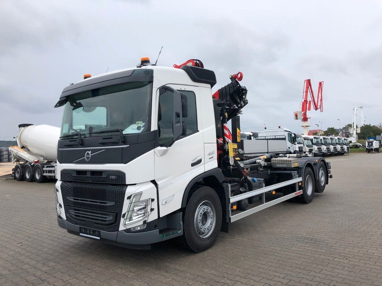 Samochód ciężarowy Volvo D11 6X2