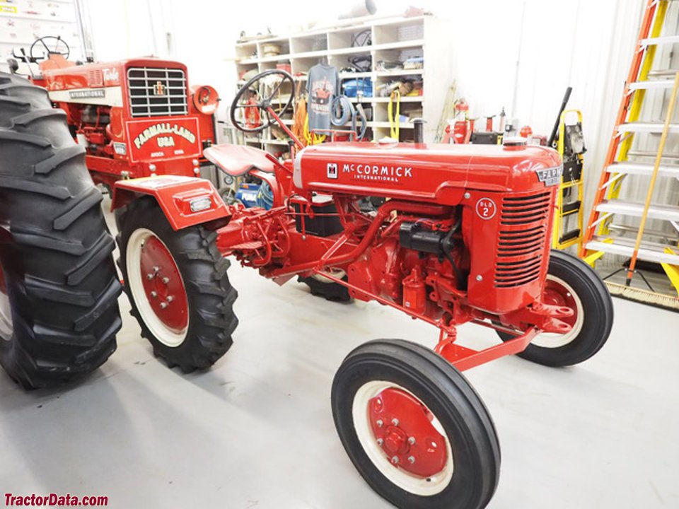 Tractor International Harvester DLD 2
