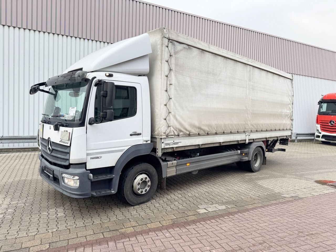 Truck Mercedes Benz ATEGO 1530 L 4X2