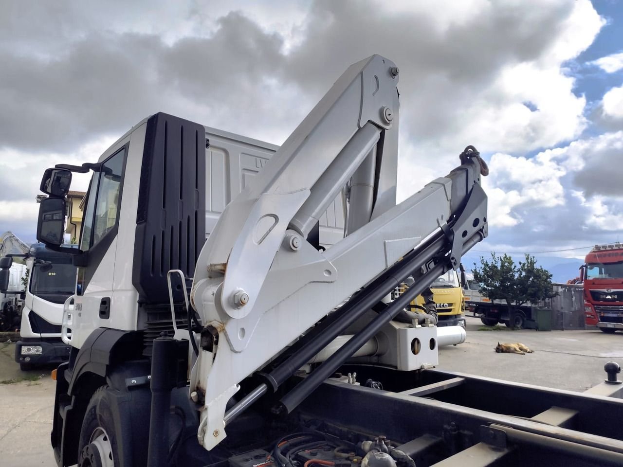 Truck Iveco STRALIS AD190S31P S-A
