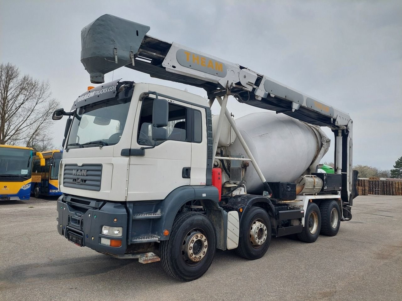 Truck MAN TGA 37.360 8X4 BB