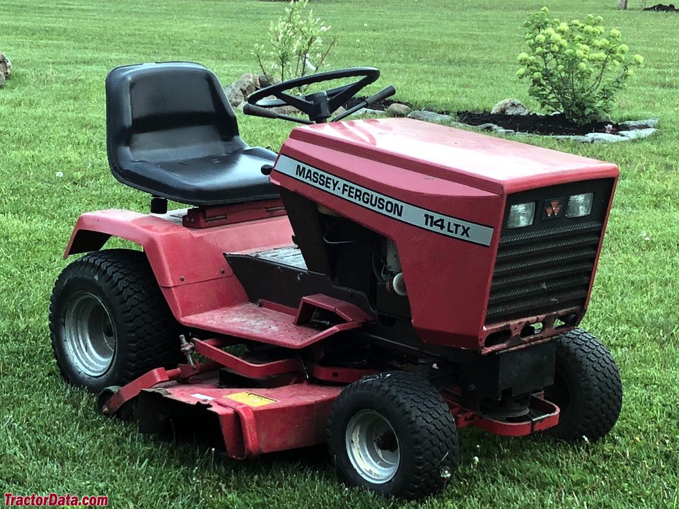 Kosiarki samojezdne Massey Ferguson 114LTX
