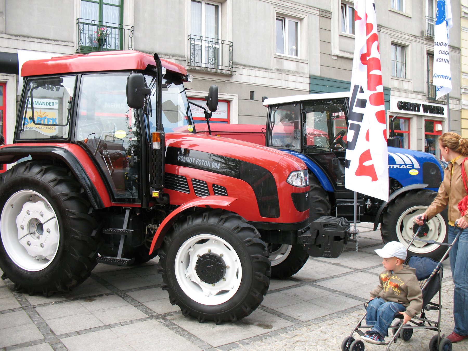 Traktor Foton 750