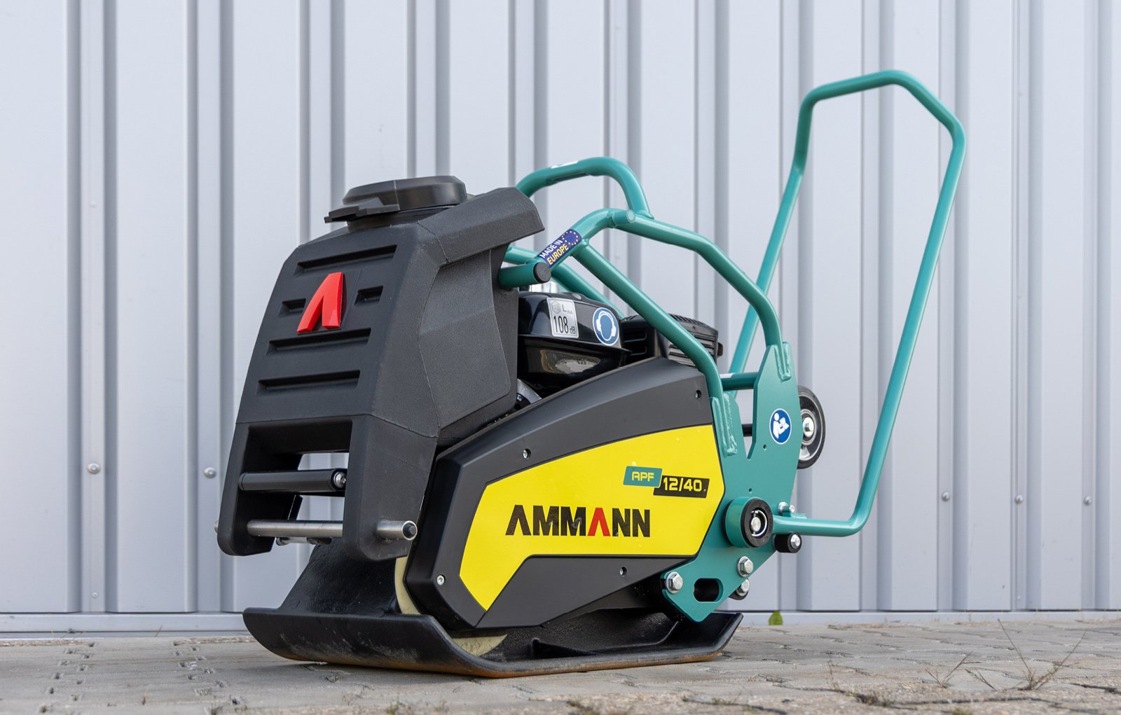Road construction machine Ammann APF 12/40-2