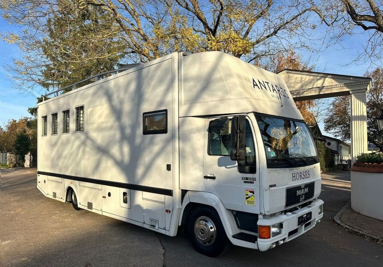 Truck MAN 10.224 FBL