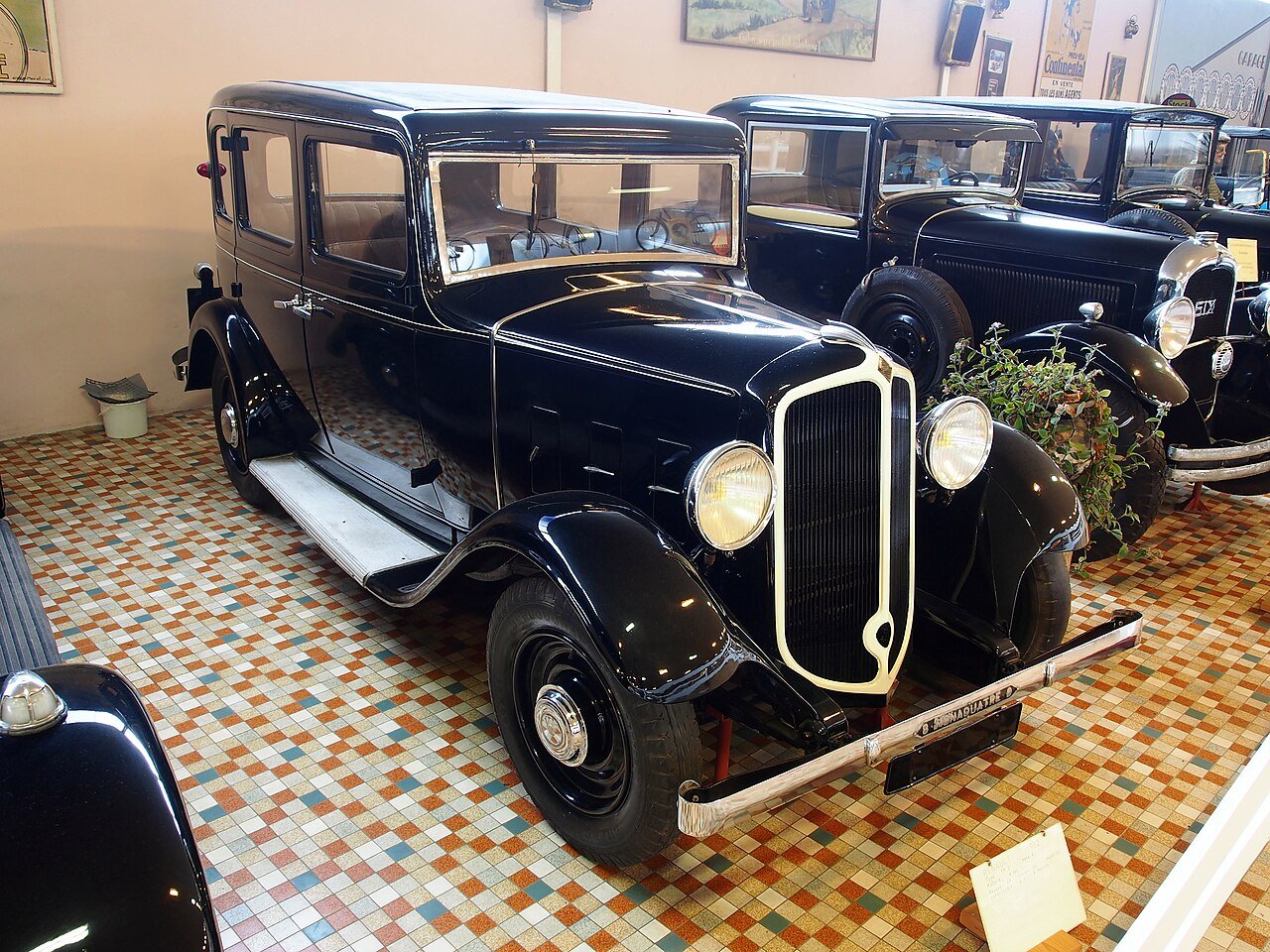 Van Renault MONAQUARTRE YN 1