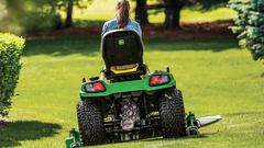 John Deere X700