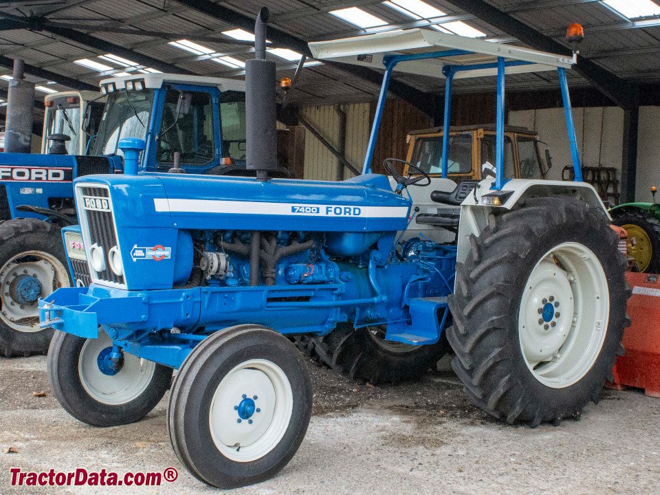 Tractor Ford 7400 (EVA)