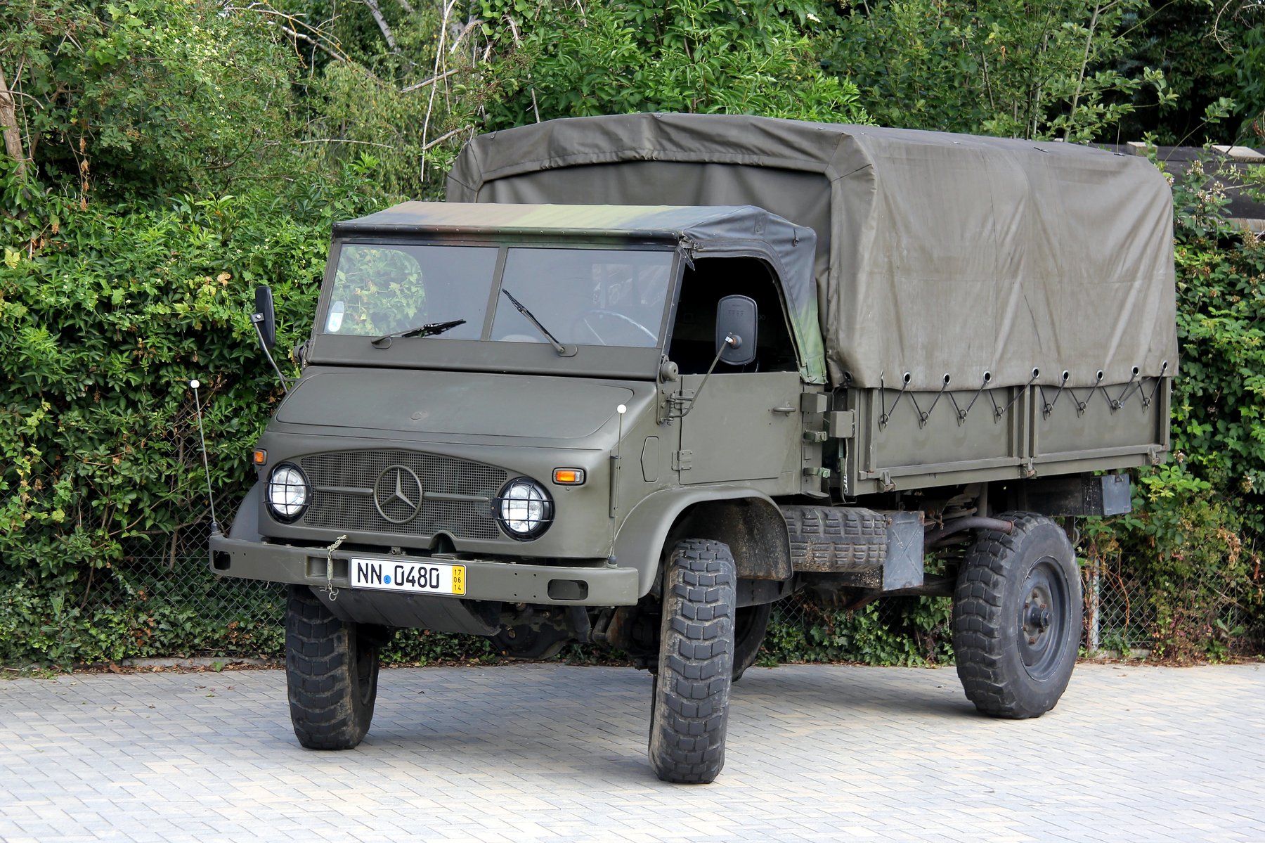 Van Mercedes Benz S 404
