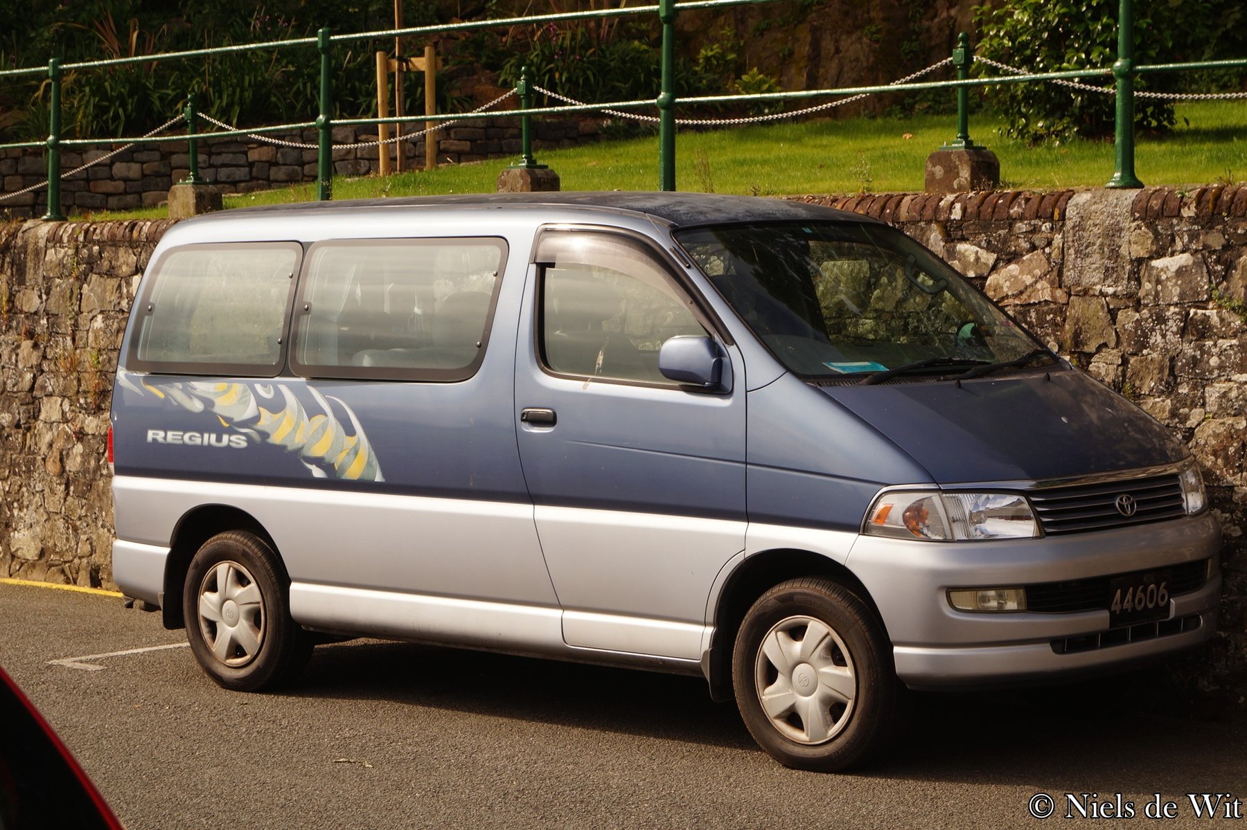 Van Toyota HIACE 2.7I LANG SO