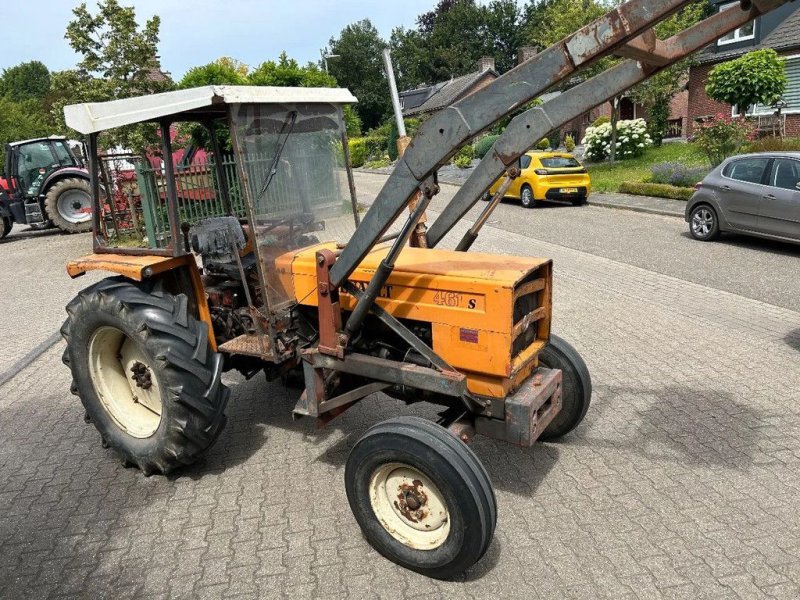 Tractor Renault 460 S-Vigneron