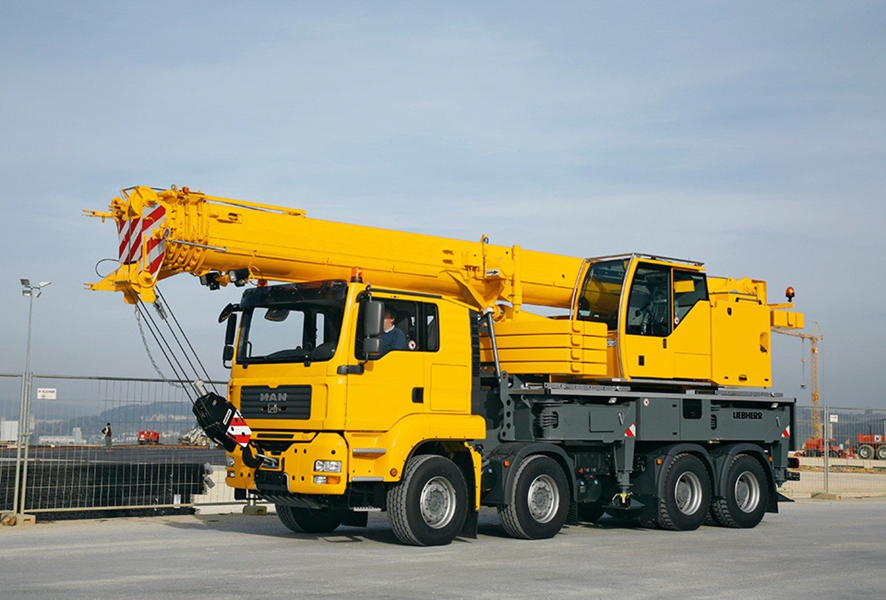 Lastwagen Liebherr LT1020