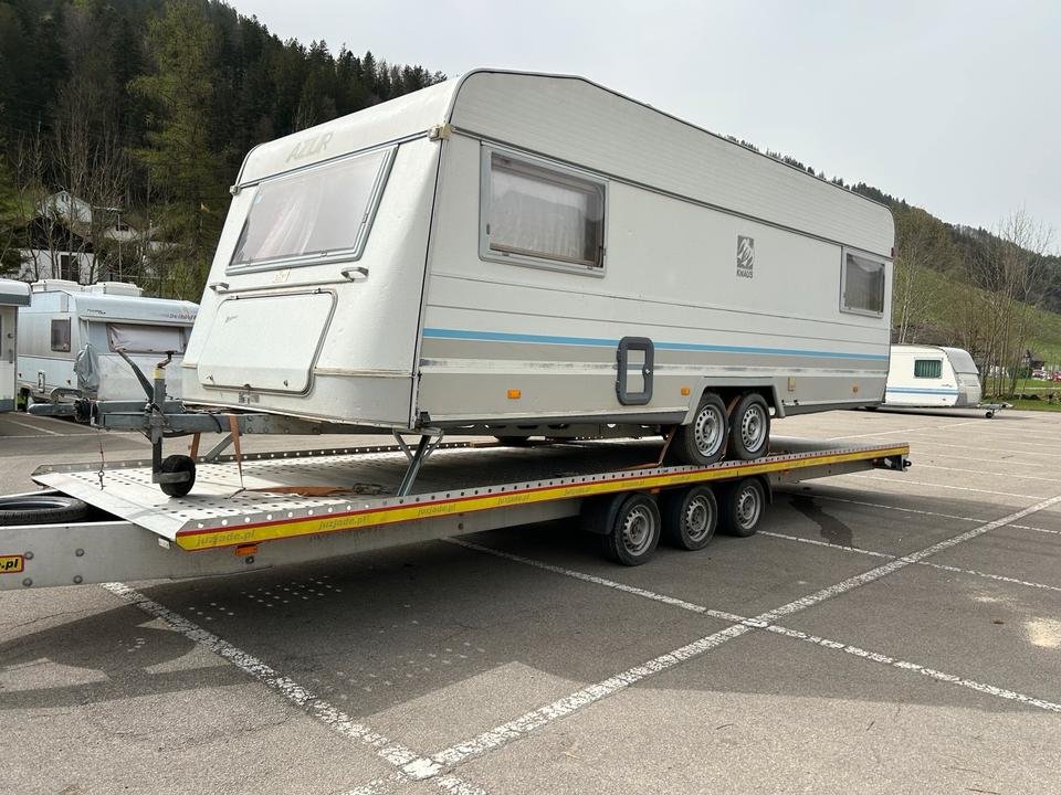 Trailer KNAUSS AZUR 590