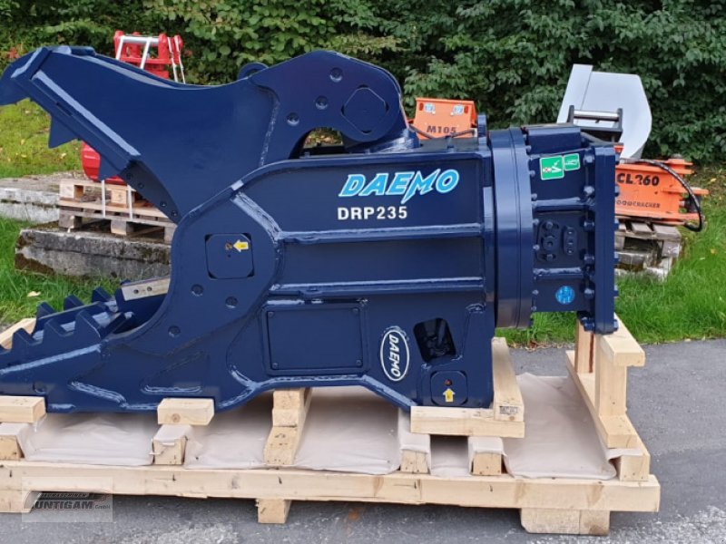 DAEMO Engineering B235