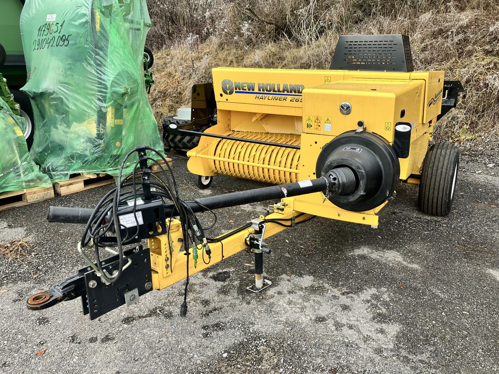 New Holland Hayliner265