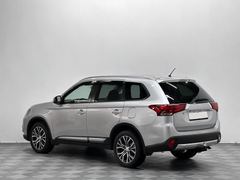 Mitsubishi OUTLANDER 2.0 CVT 2WD PANELVAN