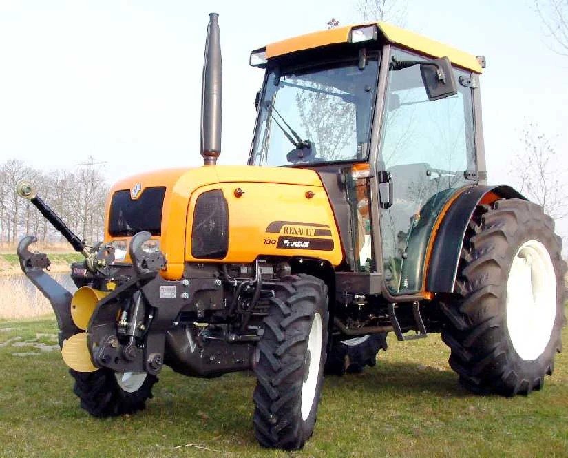 Tractor Renault Fructus 130