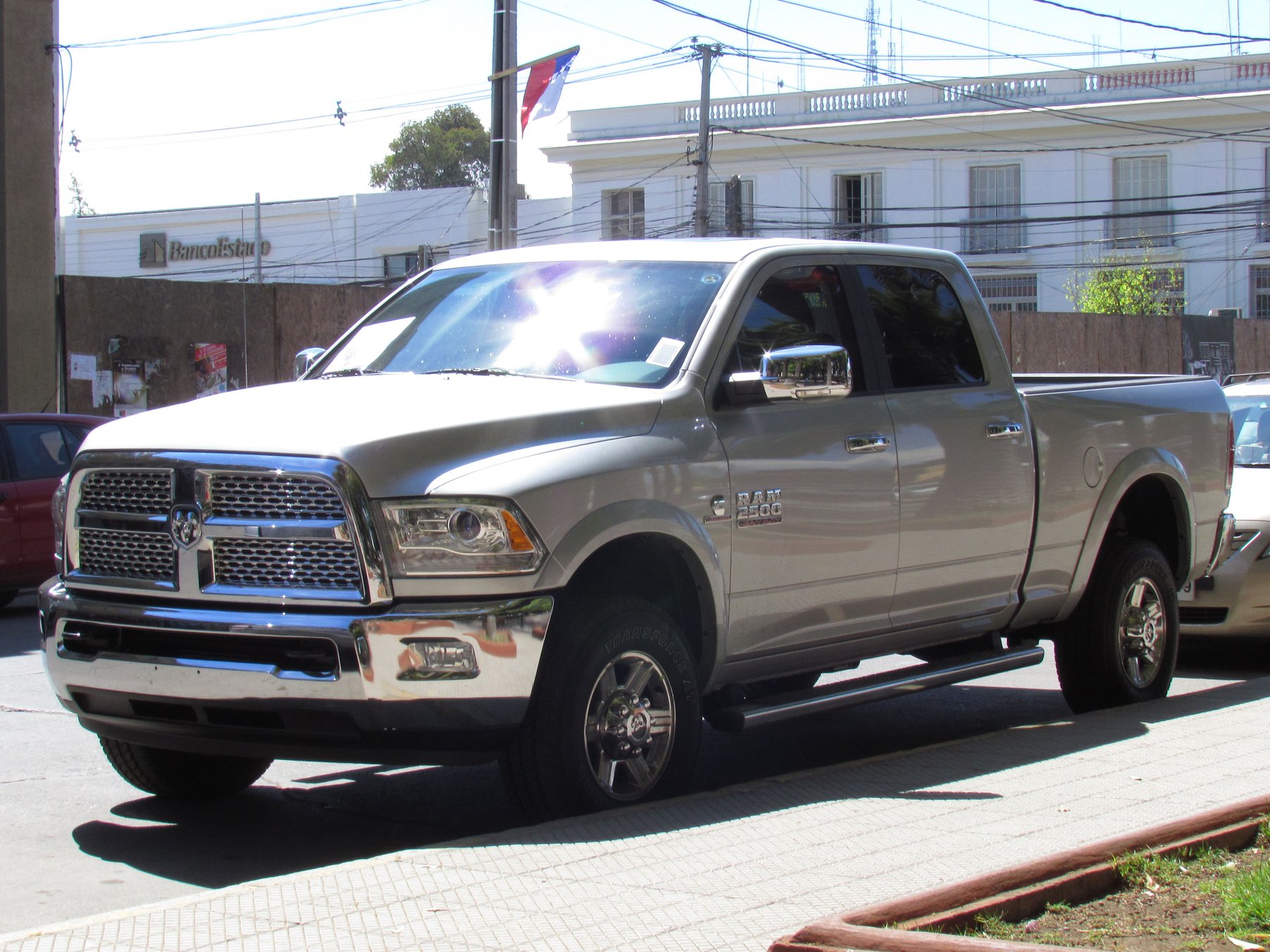 Van Dodge RAM 2400