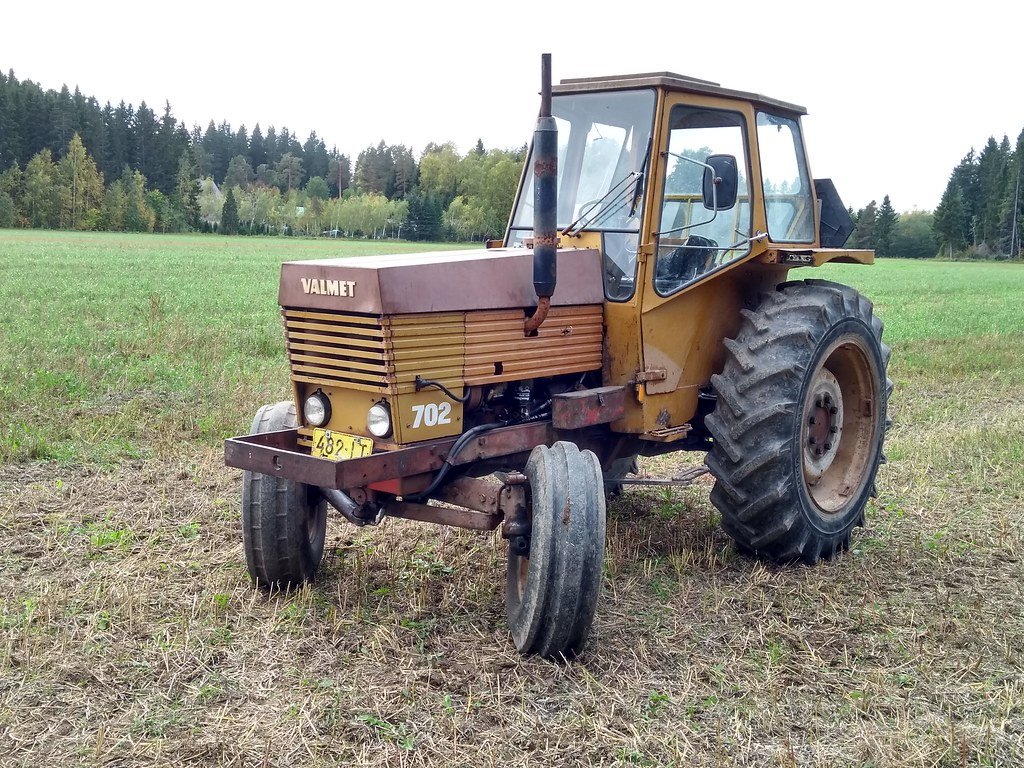 Traktor Valmet 702 S