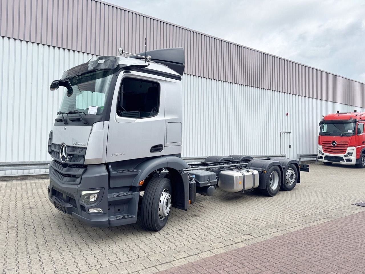 Truck Mercedes Benz 2546L-6X2/48